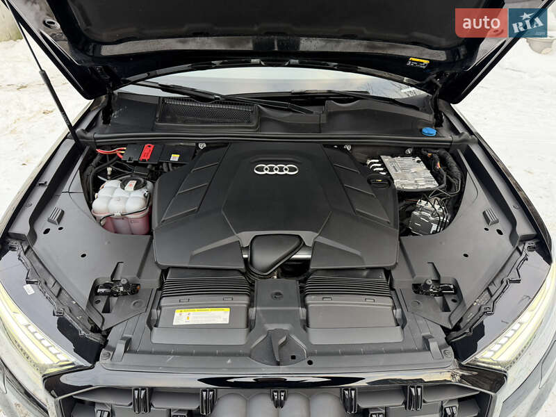 Внедорожник / Кроссовер Audi Q7 2024 в Киеве