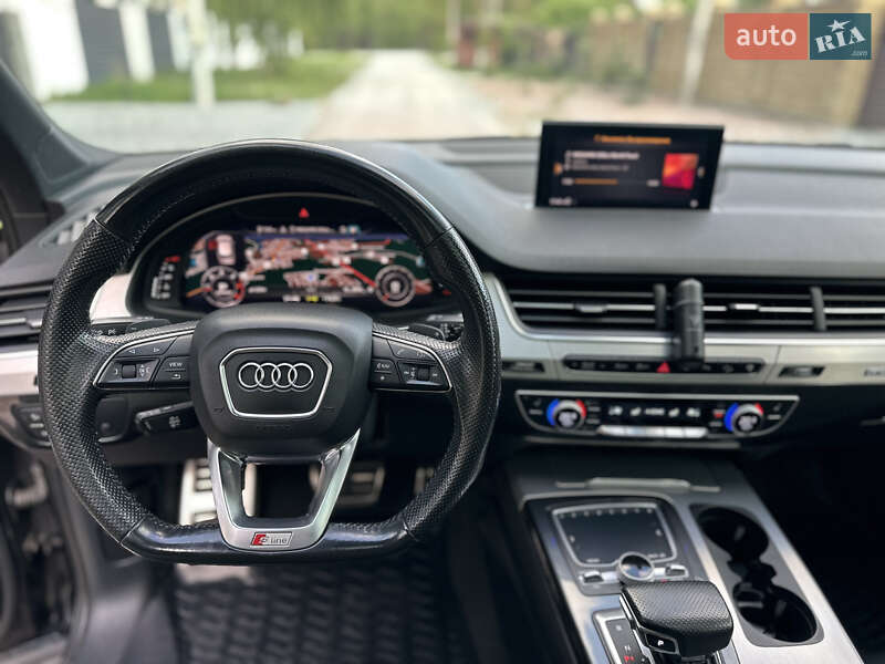 Внедорожник / Кроссовер Audi Q7 2016 в Житомире