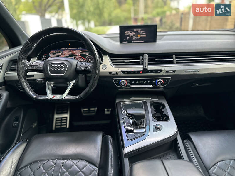 Внедорожник / Кроссовер Audi Q7 2016 в Житомире
