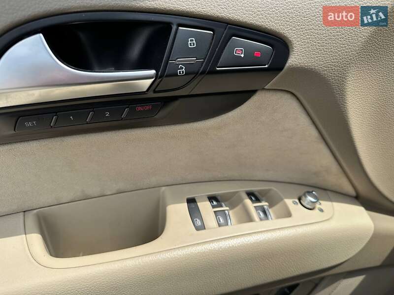 Внедорожник / Кроссовер Audi Q7 2012 в Киеве