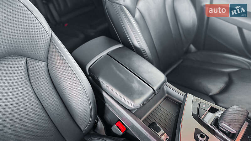 Внедорожник / Кроссовер Audi Q7 2019 в Ровно