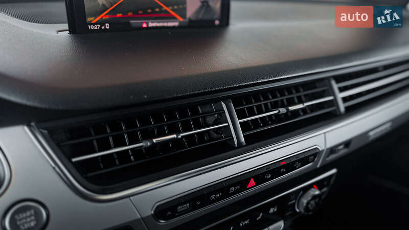 Внедорожник / Кроссовер Audi Q7 2019 в Ровно