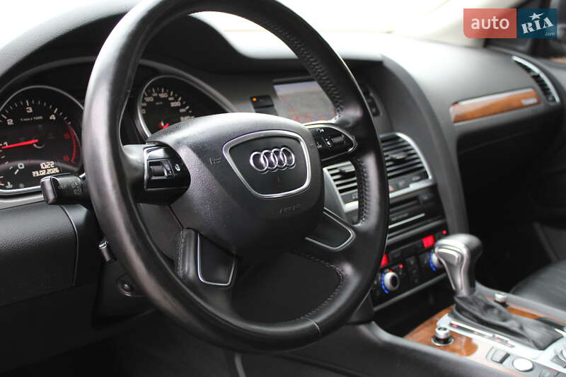 Внедорожник / Кроссовер Audi Q7 2015 в Ровно