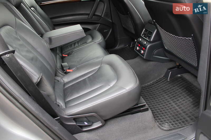 Внедорожник / Кроссовер Audi Q7 2015 в Ровно