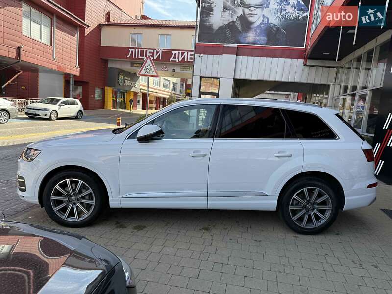 Позашляховик / Кросовер Audi Q7 2018 в Львові