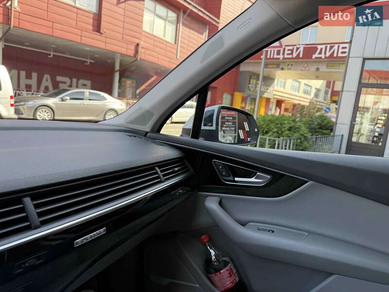 Позашляховик / Кросовер Audi Q7 2018 в Львові