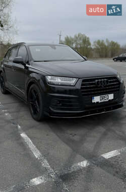 Внедорожник / Кроссовер Audi Q7 2017 в Киеве