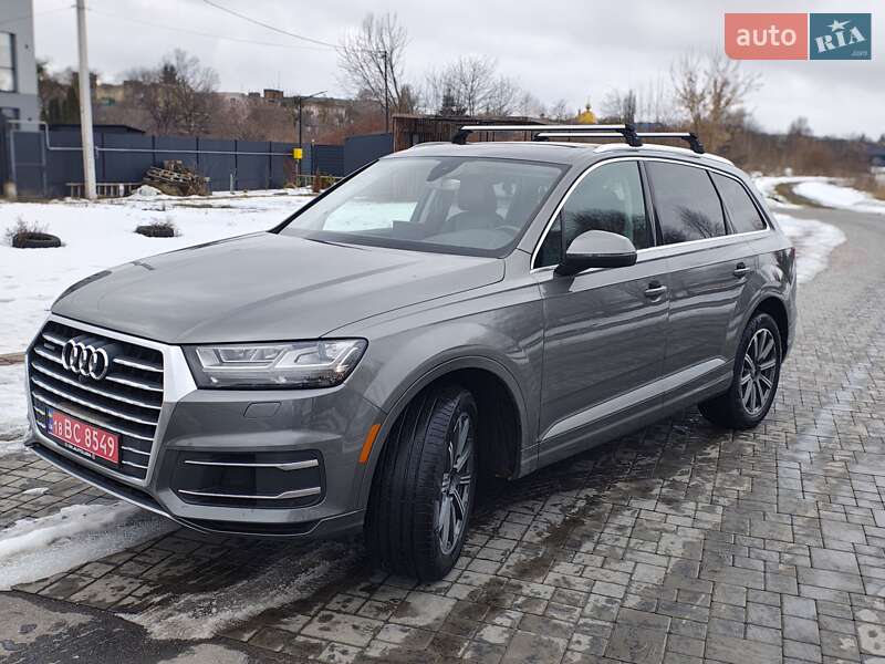 Внедорожник / Кроссовер Audi Q7 2017 в Ровно