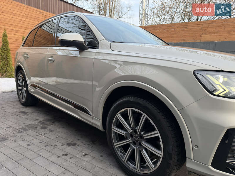 Позашляховик / Кросовер Audi Q7 2023 в Києві