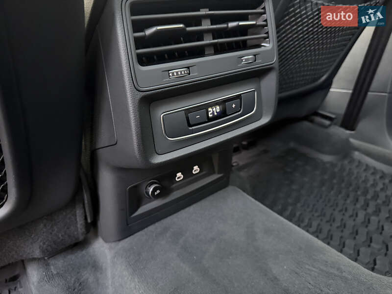 Позашляховик / Кросовер Audi Q7 2023 в Києві