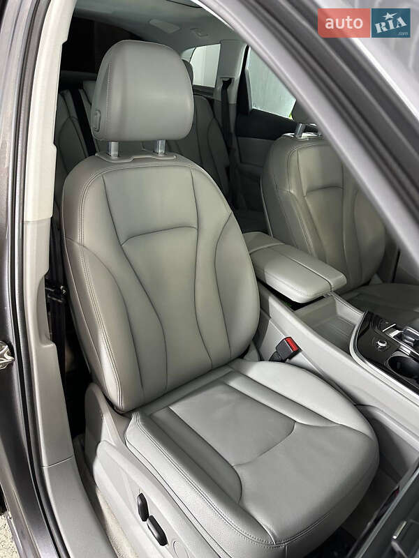 Позашляховик / Кросовер Audi Q7 2018 в Рівному