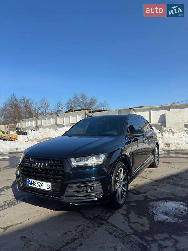 Внедорожник / Кроссовер Audi Q7 2017 в Житомире