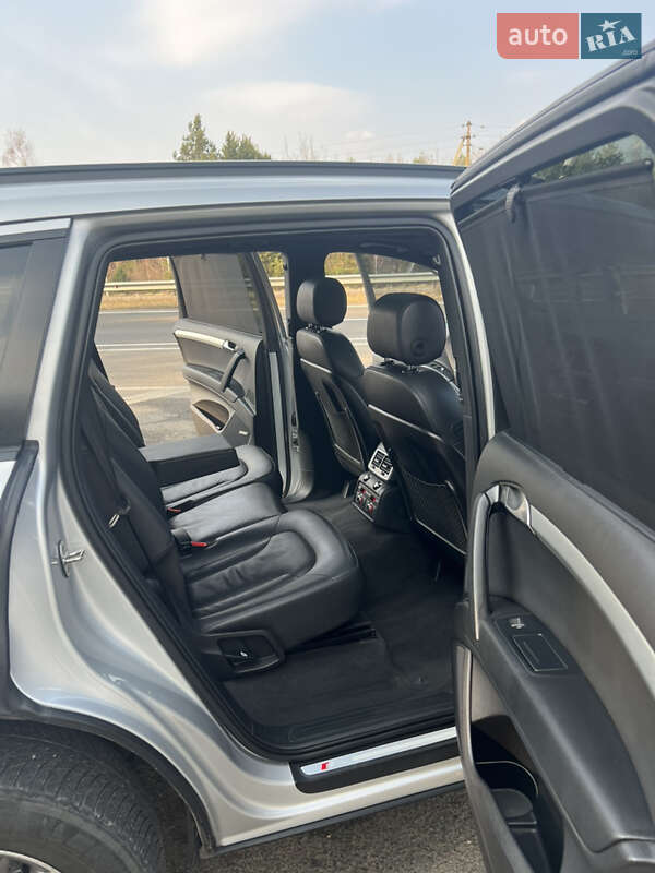 Внедорожник / Кроссовер Audi Q7 2012 в Любомле