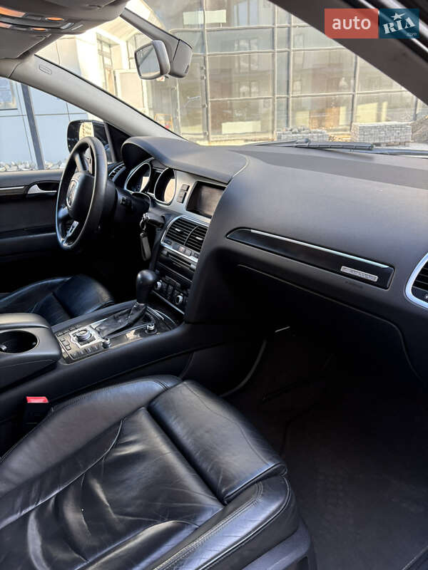 Позашляховик / Кросовер Audi Q7 2010 в Одесі