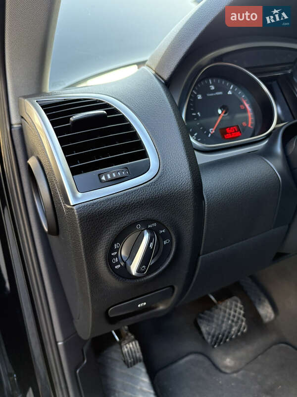 Позашляховик / Кросовер Audi Q7 2010 в Одесі