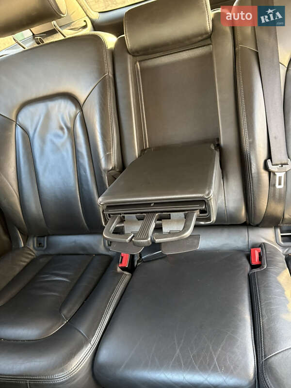 Позашляховик / Кросовер Audi Q7 2010 в Одесі