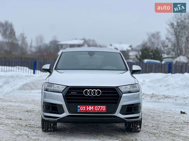Позашляховик / Кросовер Audi Q7 2017 в Києві
