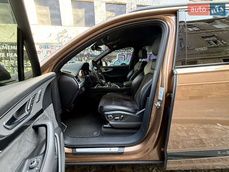 Внедорожник / Кроссовер Audi Q7 2017 в Одессе