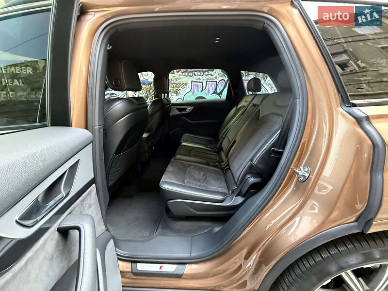 Внедорожник / Кроссовер Audi Q7 2017 в Одессе