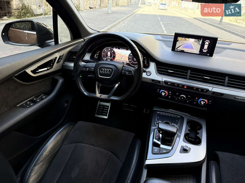 Внедорожник / Кроссовер Audi Q7 2017 в Одессе