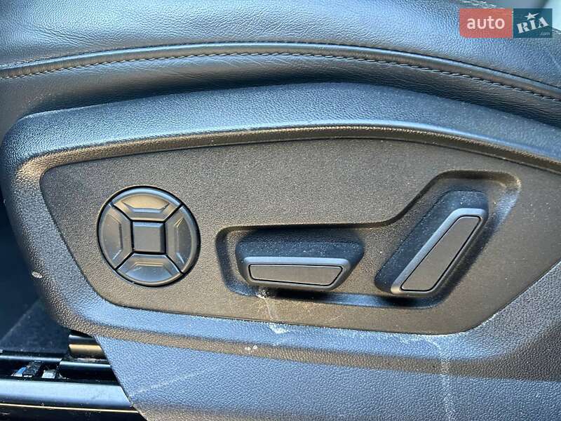 Позашляховик / Кросовер Audi Q7 2022 в Полтаві