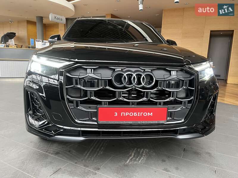Позашляховик / Кросовер Audi Q7 2025 в Дніпрі