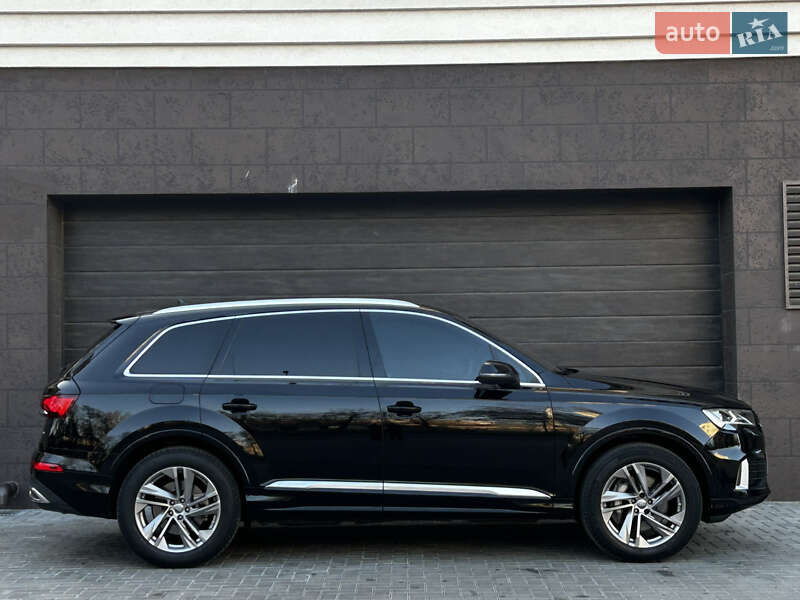 Внедорожник / Кроссовер Audi Q7 2020 в Николаеве