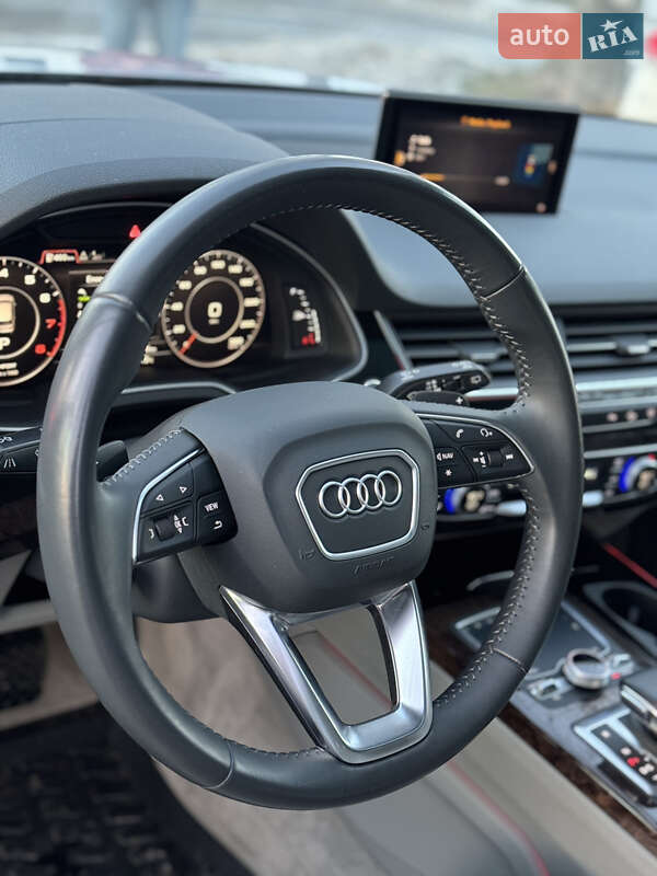 Позашляховик / Кросовер Audi Q7 2017 в Києві фото 31 Позашляховик / Кросовер Audi Q7 2017 в Києві