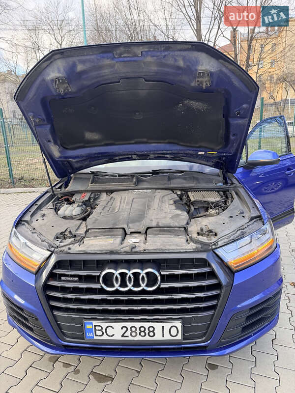Позашляховик / Кросовер Audi Q7 2017 в Львові