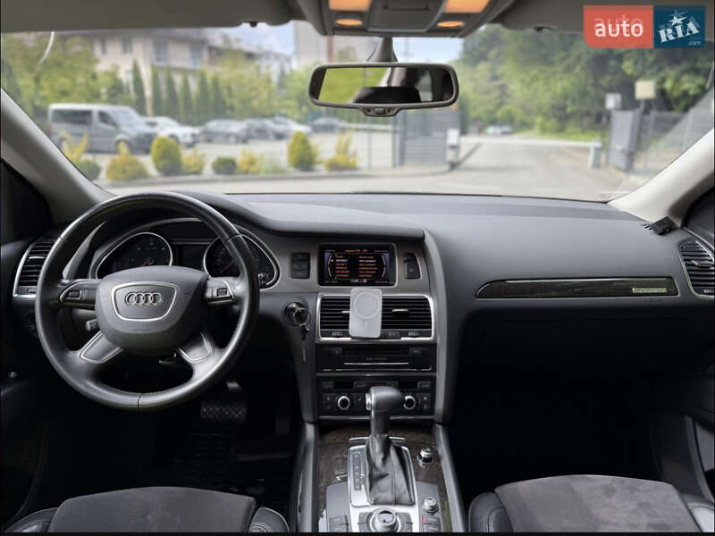 Позашляховик / Кросовер Audi Q7 2014 в Львові