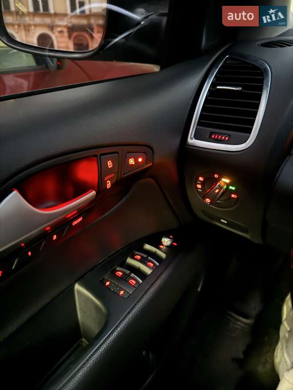 Позашляховик / Кросовер Audi Q7 2014 в Одесі