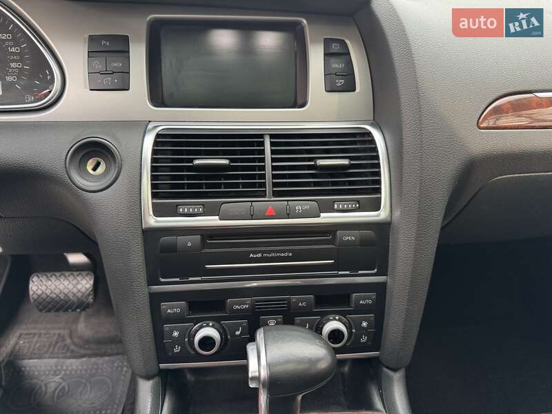 Позашляховик / Кросовер Audi Q7 2014 в Одесі