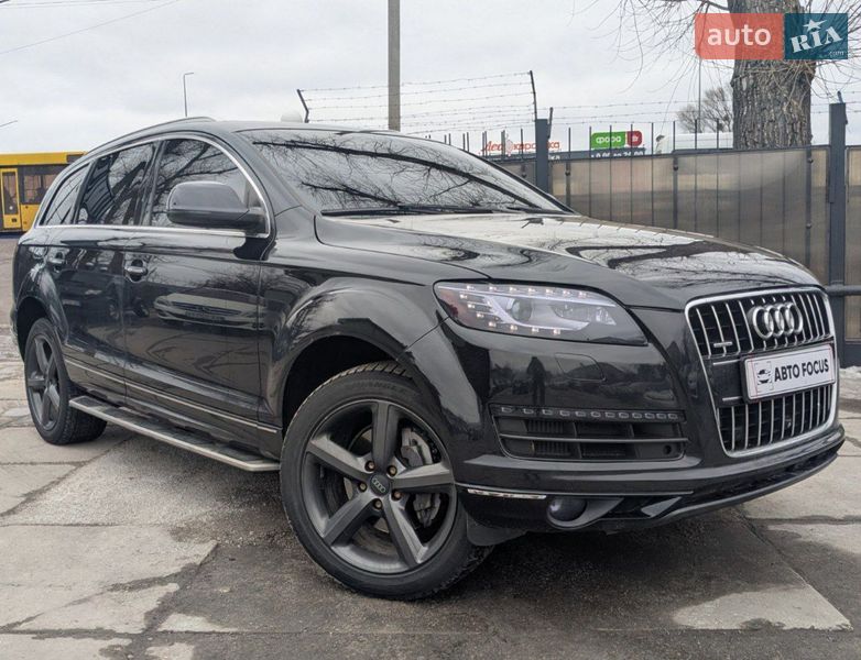 Позашляховик / Кросовер Audi Q7 2013 в Києві