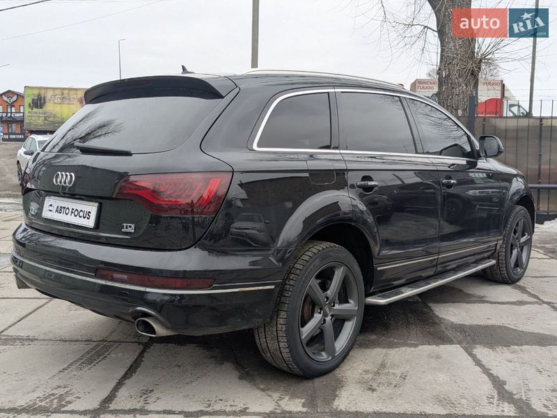 Позашляховик / Кросовер Audi Q7 2013 в Києві