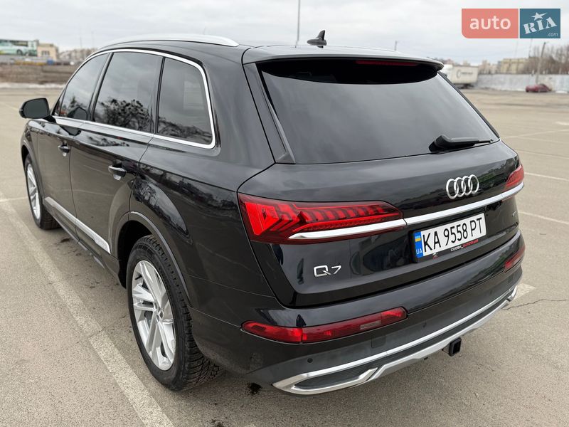 Внедорожник / Кроссовер Audi Q7 2020 в Киеве