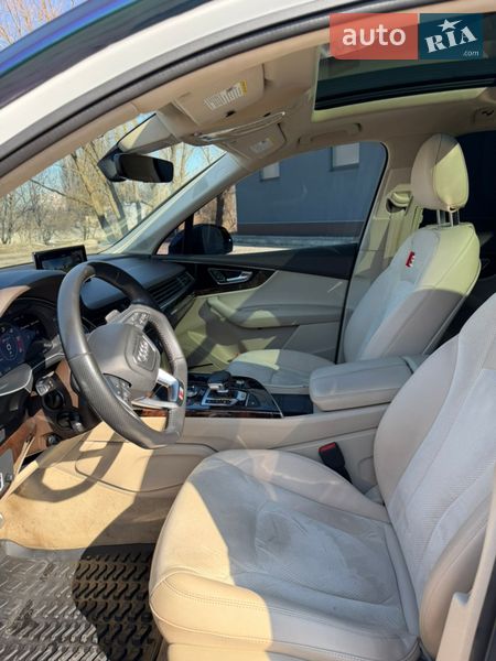 Позашляховик / Кросовер Audi Q7 2017 в Хмельницькому