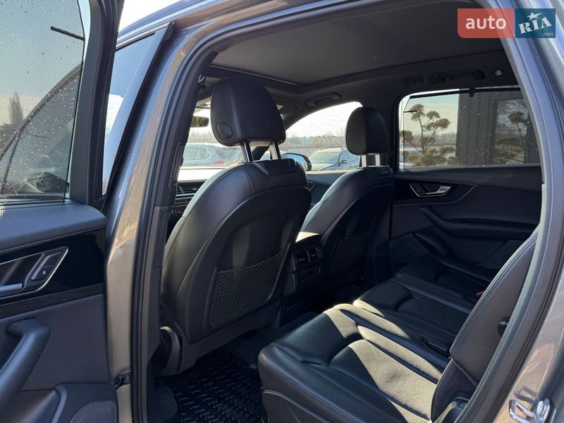 Позашляховик / Кросовер Audi Q7 2017 в Кам'янець-Подільському