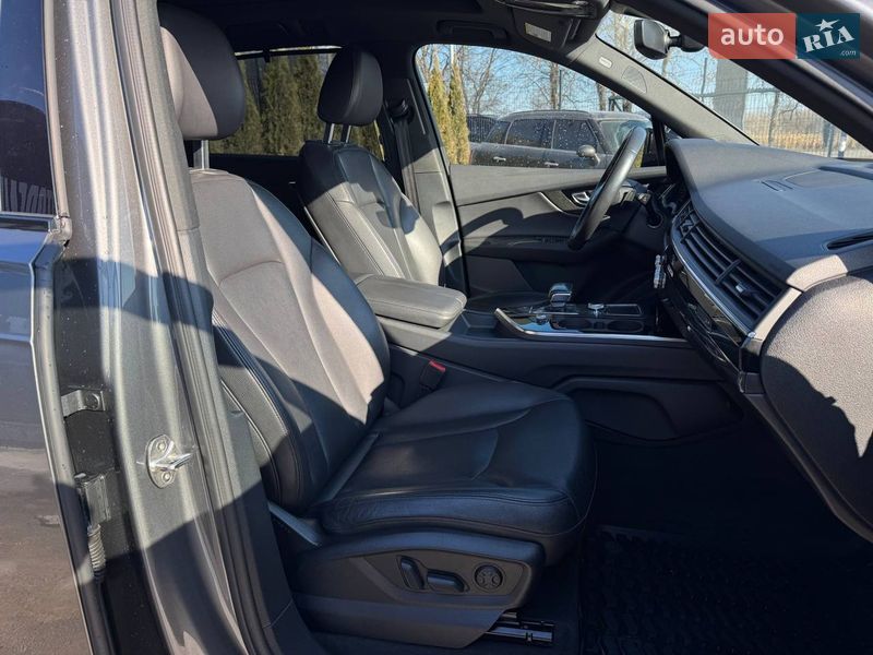 Позашляховик / Кросовер Audi Q7 2017 в Кам'янець-Подільському