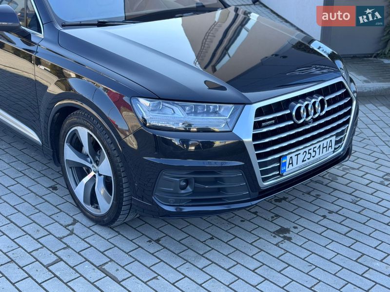 Внедорожник / Кроссовер Audi Q7 2017 в Ровно