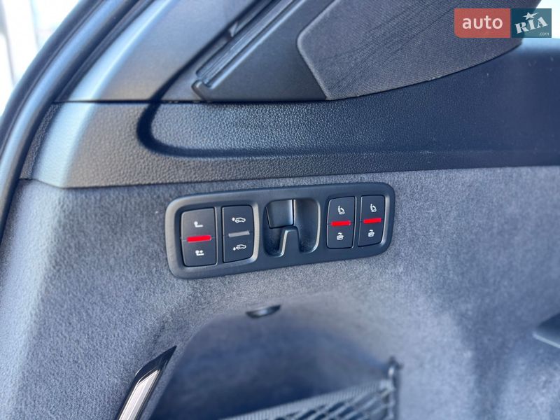 Внедорожник / Кроссовер Audi Q7 2017 в Ровно