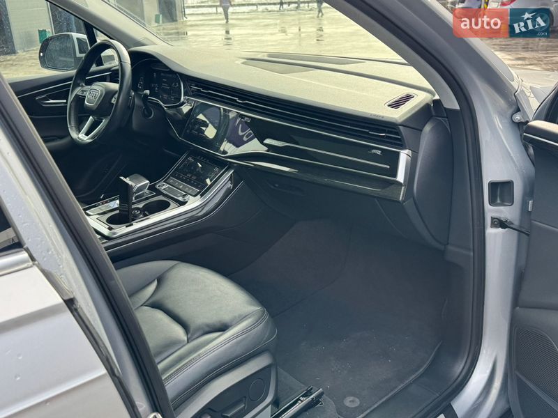 Внедорожник / Кроссовер Audi Q7 2021 в Полтаве