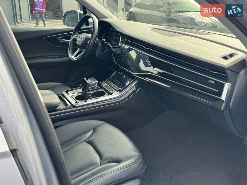 Внедорожник / Кроссовер Audi Q7 2021 в Полтаве