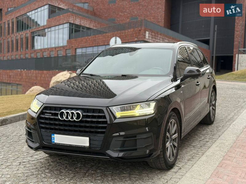 Внедорожник / Кроссовер Audi Q7 2017 в Днепре