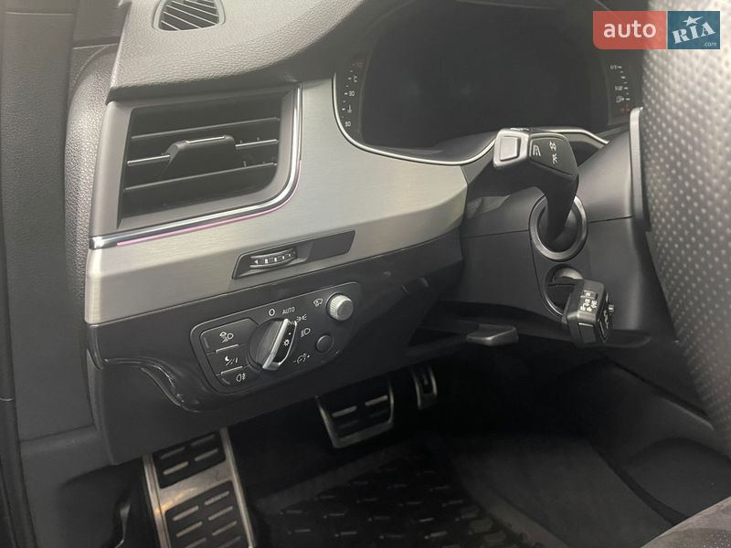 Внедорожник / Кроссовер Audi Q7 2017 в Киеве