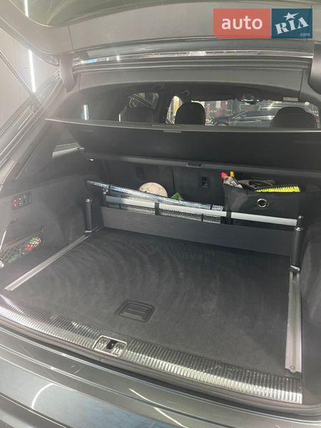 Внедорожник / Кроссовер Audi Q7 2017 в Киеве