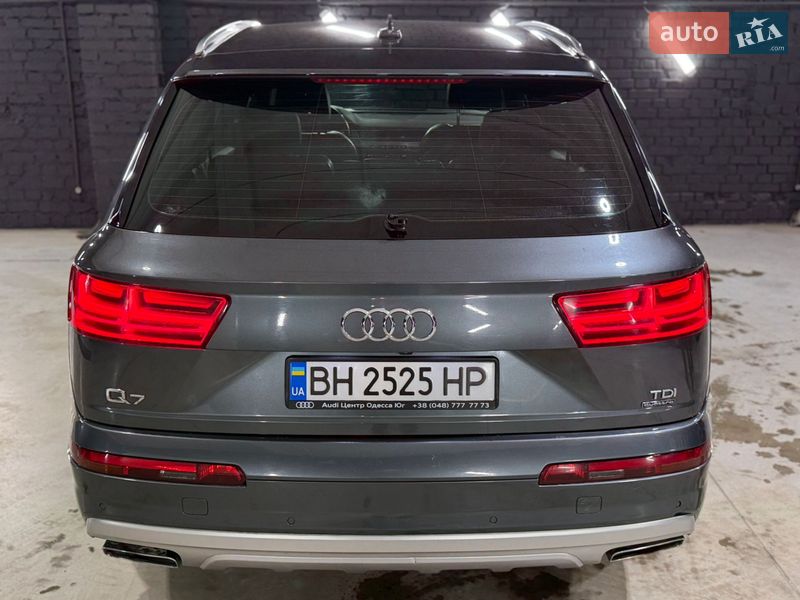 Внедорожник / Кроссовер Audi Q7 2015 в Киеве