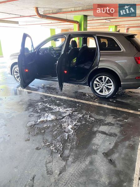Внедорожник / Кроссовер Audi Q7 2017 в Львове