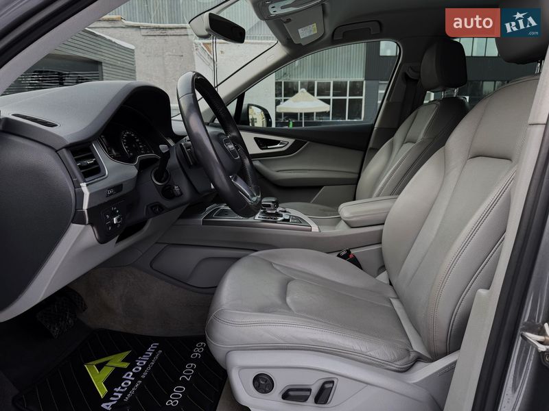 Внедорожник / Кроссовер Audi Q7 2015 в Киеве