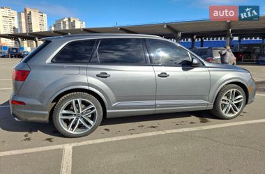 Позашляховик / Кросовер Audi Q7 2016 в Києві