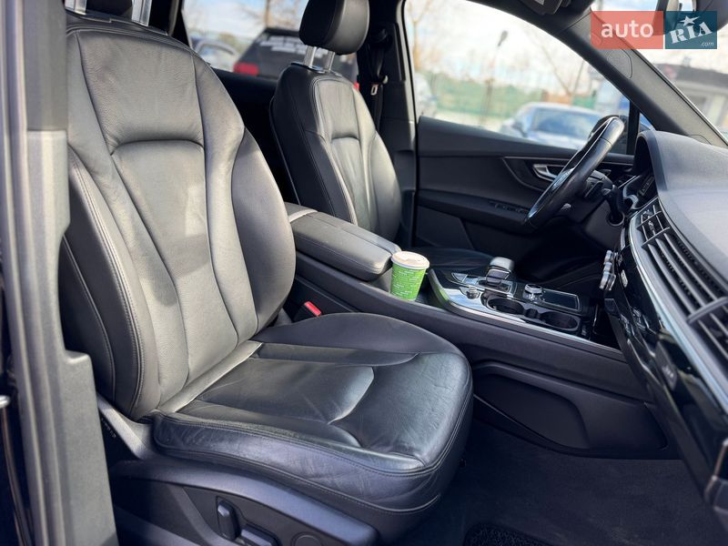 Внедорожник / Кроссовер Audi Q7 2016 в Киеве